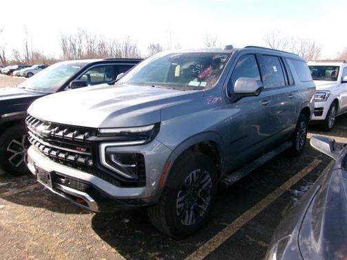 2025 Chevrolet Suburban 4WD Z71