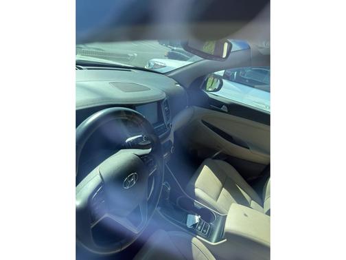 2017 Hyundai TUCSON SE Plus