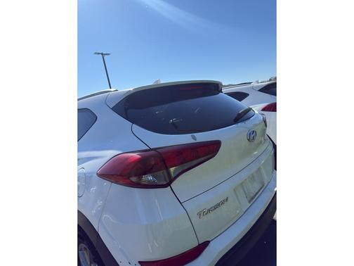 2017 Hyundai TUCSON SE Plus