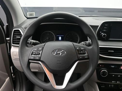 2021 Hyundai TUCSON SE