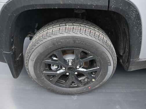 2026 Jeep Grand Cherokee Altitude