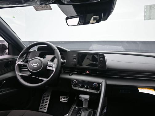 2025 Hyundai ELANTRA Sport