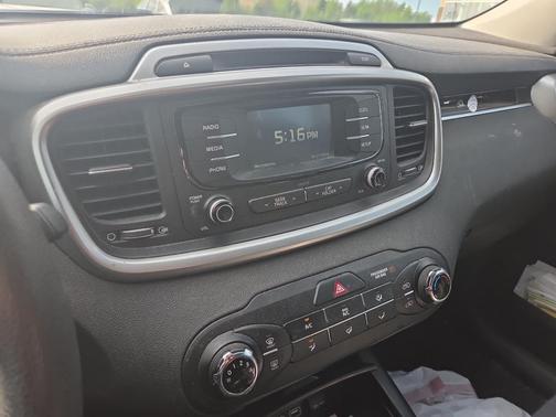 Platinum Graphite 2018 Kia Sorento LX