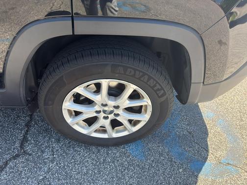 Diamond Black Crystal Pearlcoat 2018 Jeep Cherokee Latitude Plus