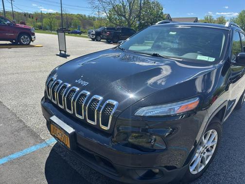 Diamond Black Crystal Pearlcoat 2018 Jeep Cherokee Latitude Plus