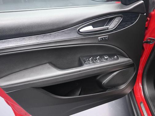 2022 Alfa Romeo Stelvio Sprint
