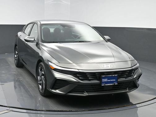 2025 Hyundai ELANTRA SEL