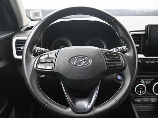 2022 Hyundai VENUE Limited