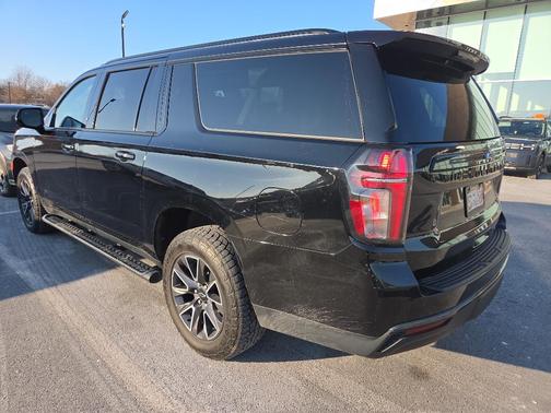 2021 Chevrolet Suburban 4WD Z71