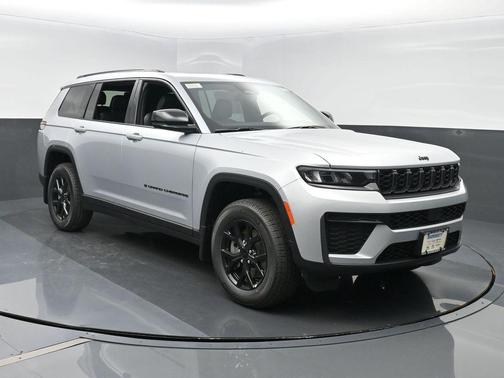 Silver Zynith 2026 Jeep Grand Cherokee L Altitude