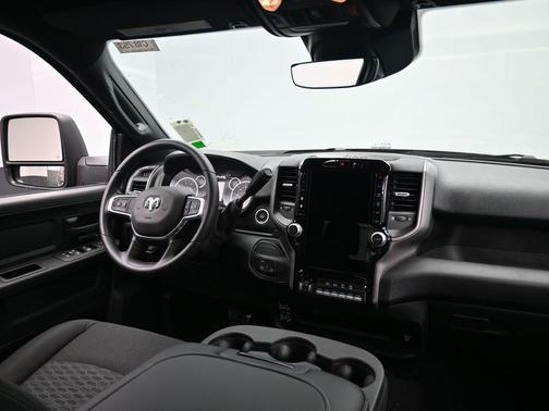 2026 RAM 3500 Tradesman Crew Cab 4x4 6'4' Box