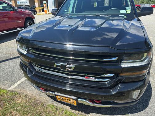 Black 2018 Chevrolet Silverado 1500 2LT