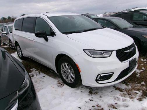 2025 Chrysler Pacifica L