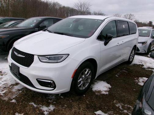 2025 Chrysler Pacifica L