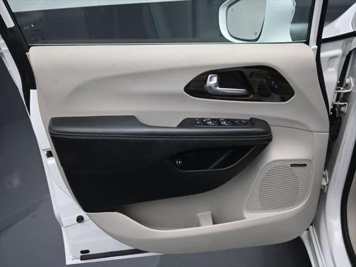 2021 Chrysler Pacifica Hybrid Limited