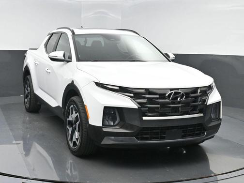 Ice White 2022 Hyundai SANTA CRUZ Limited