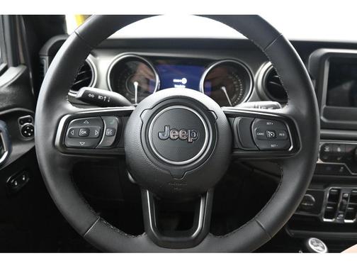 Granite Crystal Metallic Clearcoat 2023 Jeep Wrangler 4xe Willys