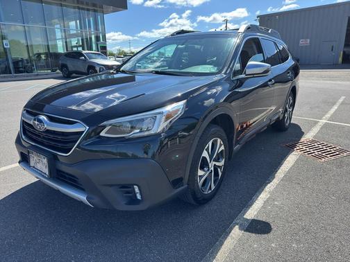 Crystal Black Silica 2021 Subaru Outback Touring