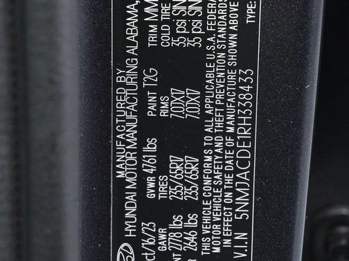 Dark Gray Metallic 2024 Hyundai TUCSON SE