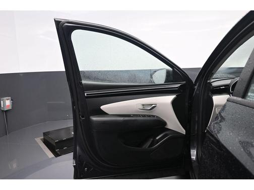 Dark Gray Metallic 2024 Hyundai TUCSON SE