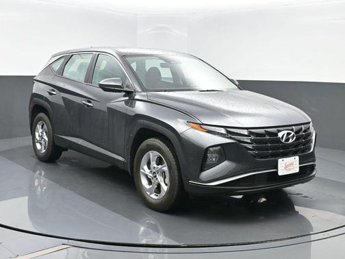 Dark Gray Metallic 2024 Hyundai TUCSON SE