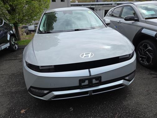 Cyber Gray 2024 Hyundai IONIQ 5 SE