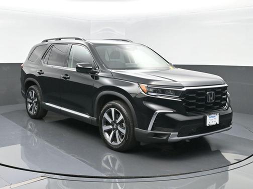 2025 Honda Pilot Touring 8-Passenger