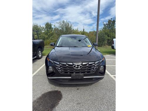 2022 Hyundai TUCSON SE