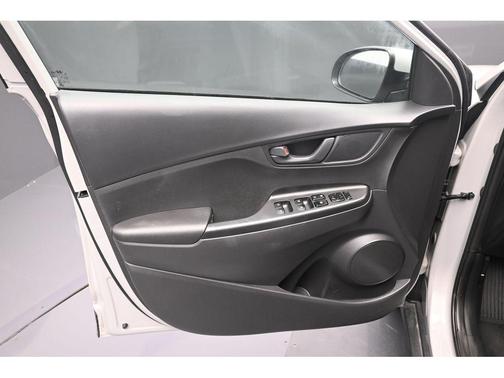 Cyber Silver 2023 Hyundai KONA SEL