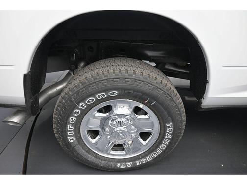 Bright White Clearcoat 2026 RAM 2500 Tradesman Crew Cab 4x4 6'4' Box