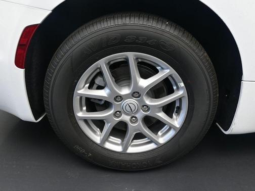 2026 Chrysler Voyager LX