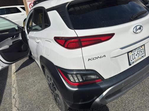 Lunar White 2023 Hyundai KONA Limited