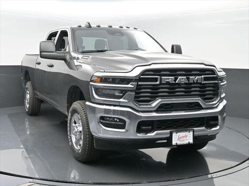 2025 RAM 2500 Tradesman Crew Cab 4x4 6'4' Box