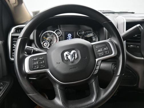 2019 RAM 2500 Big Horn Crew Cab 4x4 6'4' Box