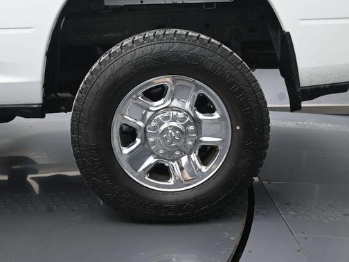 2019 RAM 2500 Big Horn Crew Cab 4x4 6'4' Box