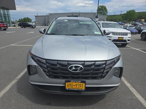 Shimmering Silver 2022 Hyundai TUCSON SEL