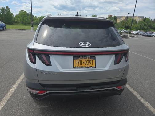 Shimmering Silver 2022 Hyundai TUCSON SEL