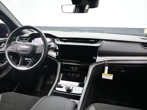 2026 Jeep Grand Cherokee Altitude