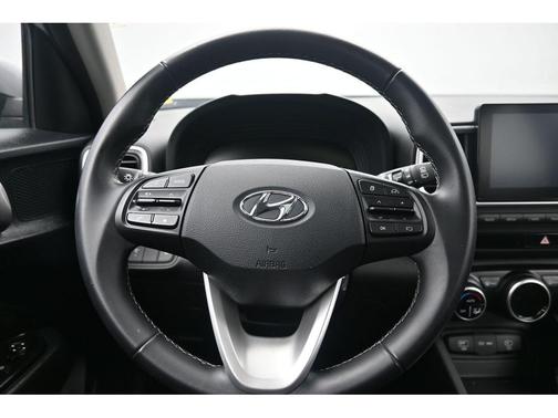 Shimmering Silver 2023 Hyundai VENUE SEL