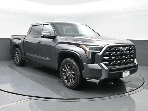 2022 Toyota Tundra Platinum