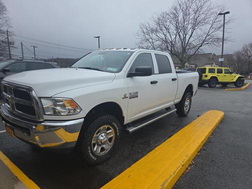 Bright White Clearcoat 2017 RAM 2500 Tradesman Crew Cab 4x4 6'4' Box