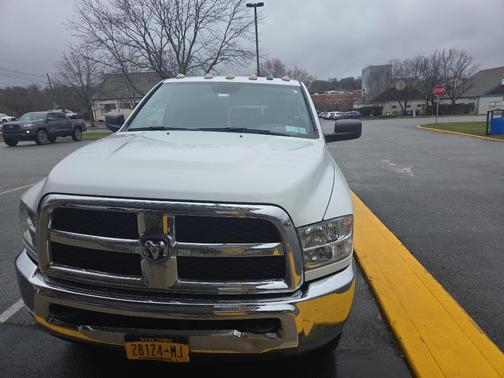 Bright White Clearcoat 2017 RAM 2500 Tradesman Crew Cab 4x4 6'4' Box