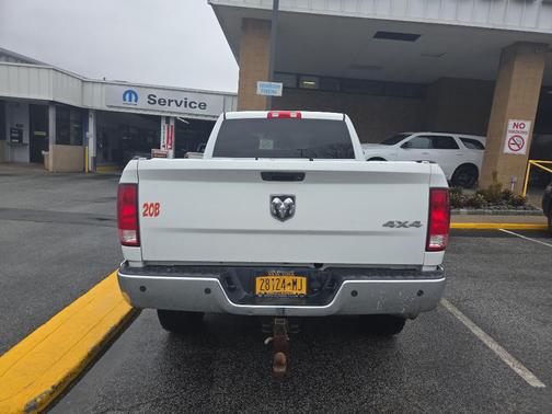 Bright White Clearcoat 2017 RAM 2500 Tradesman Crew Cab 4x4 6'4' Box