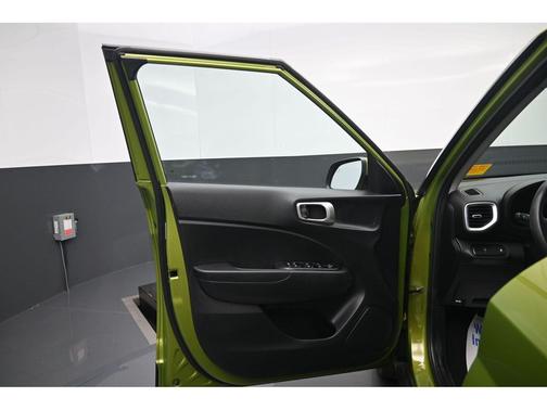 Green Apple 2024 Hyundai VENUE SEL