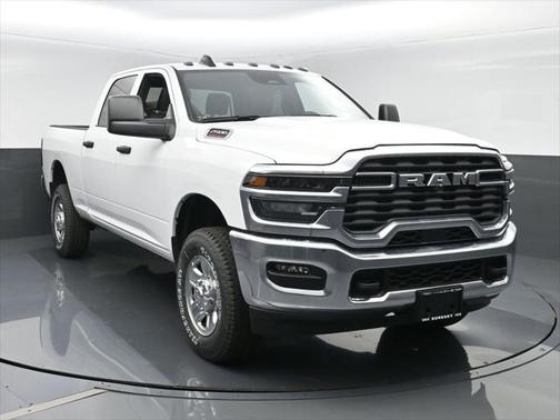 2025 RAM 2500 Tradesman Crew Cab 4x4 6'4' Box