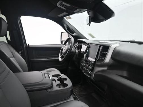 2025 RAM 2500 Tradesman Crew Cab 4x4 6'4' Box