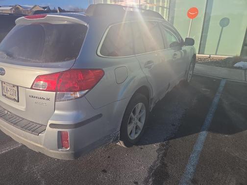 2013 Subaru Outback 2.5i Limited
