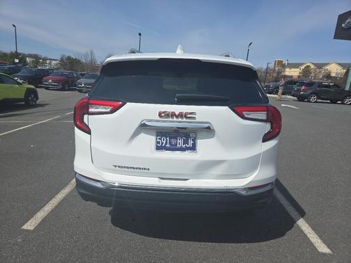 2022 GMC Terrain SLT