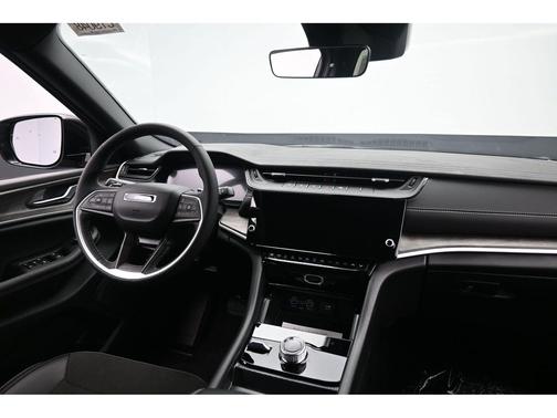 Sting-Gray Clearcoat 2027 Jeep Grand Cherokee L Laredo