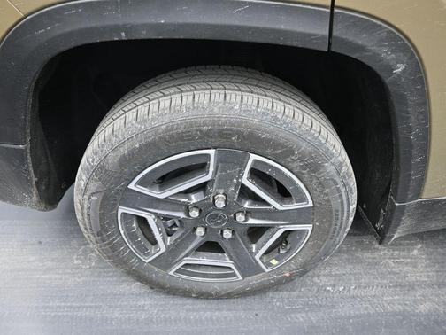 2026 Jeep Cherokee Laredo 4x4